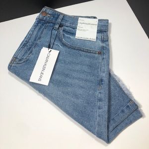 NEW🔥CALVIN KLEIN DENIM MINI SKIRT